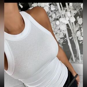 NWT CHICME O Neck Tank top White